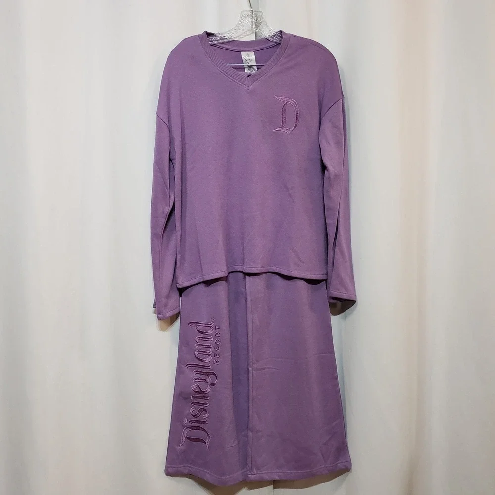 Disney Parks Disneyland Resort Purple Loungewear Set V-Neck Pullover Pants Small - Picture 8 of 14